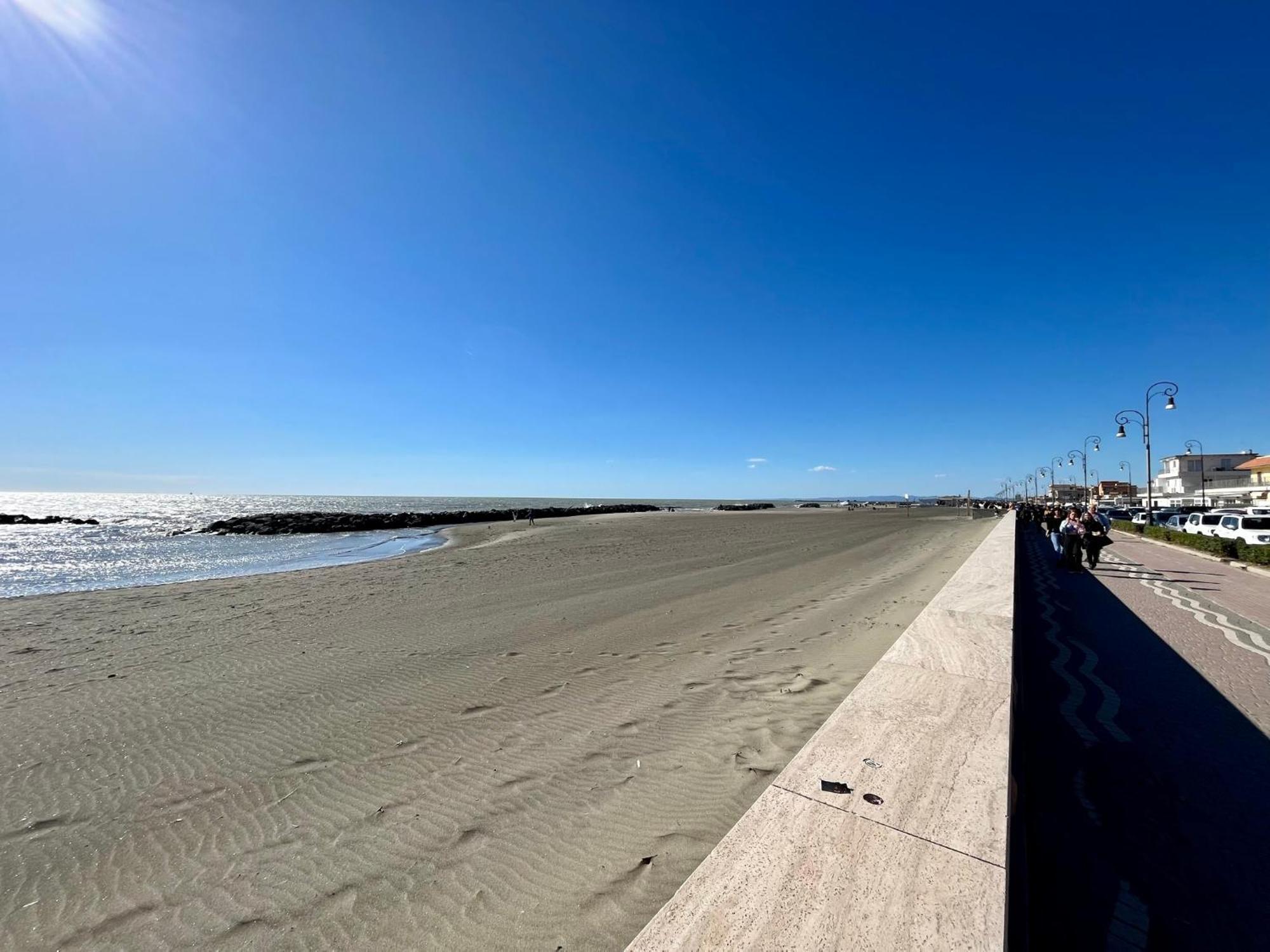 Alloggio Le Dune 77 Fiumicino Buitenkant foto